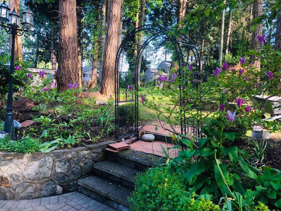 Saanichton Waterfront 2Br Suite With Superb Views Luaran gambar