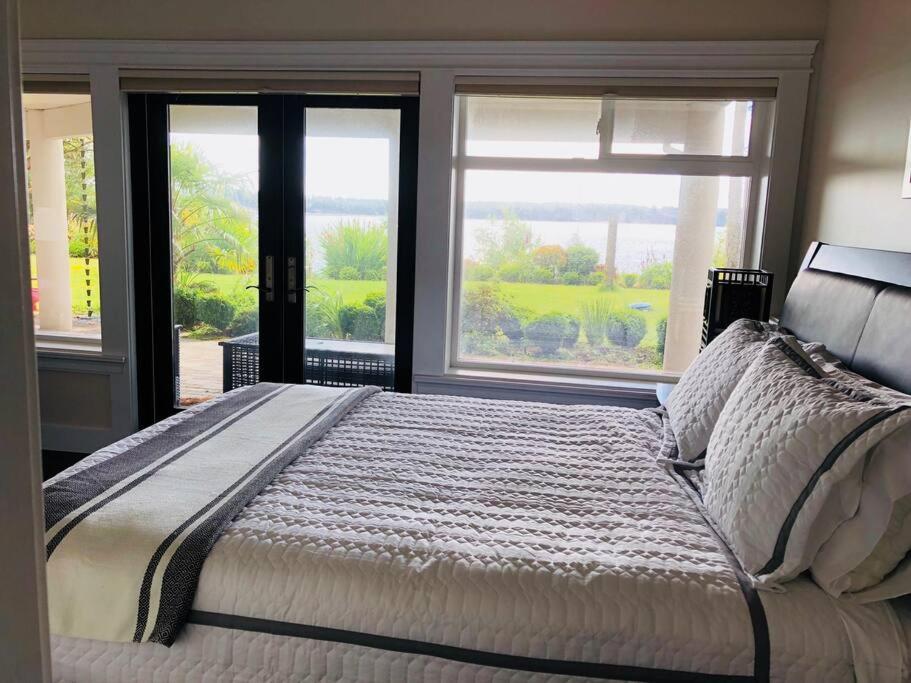 Saanichton Waterfront 2Br Suite With Superb Views Luaran gambar