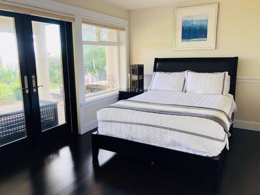 Saanichton Waterfront 2Br Suite With Superb Views Luaran gambar