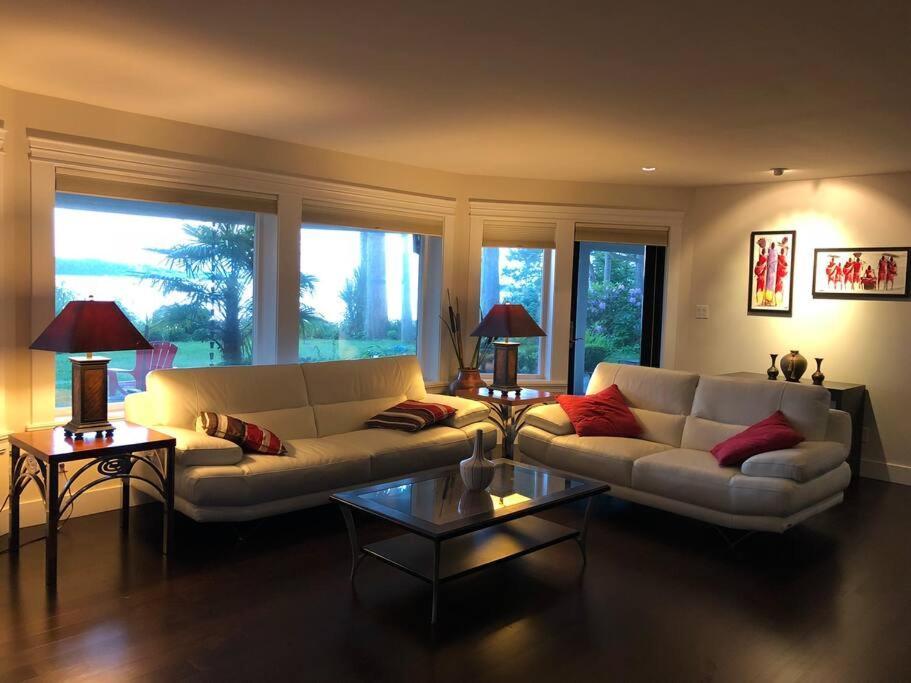 Saanichton Waterfront 2Br Suite With Superb Views Luaran gambar