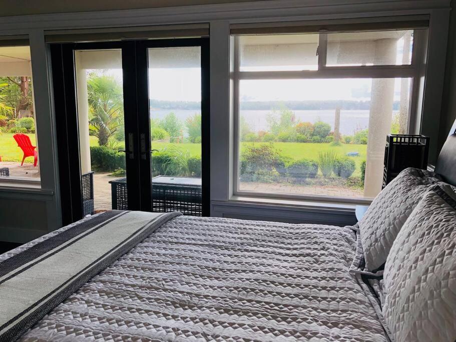 Saanichton Waterfront 2Br Suite With Superb Views Luaran gambar